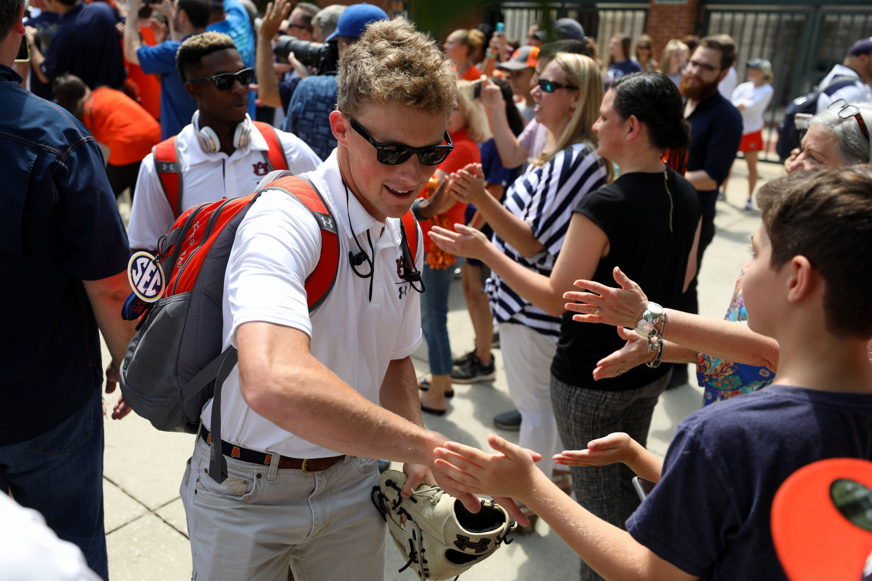Auburn baseball departs for College World Series in Omaha
